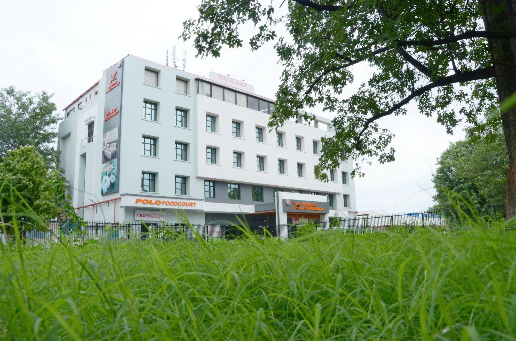 ホテル ポロマックス Allāhābād Junction エクステリア 写真